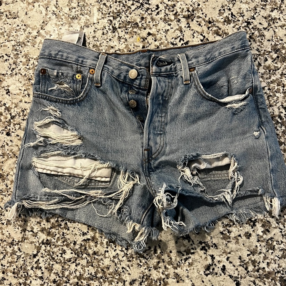 Womens size 26 Levi’s shorts